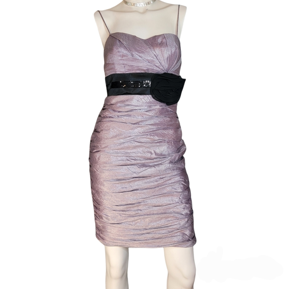 NV Couture orchid & black ruched body fitting dress, NWT, sz 4, hidden back zip